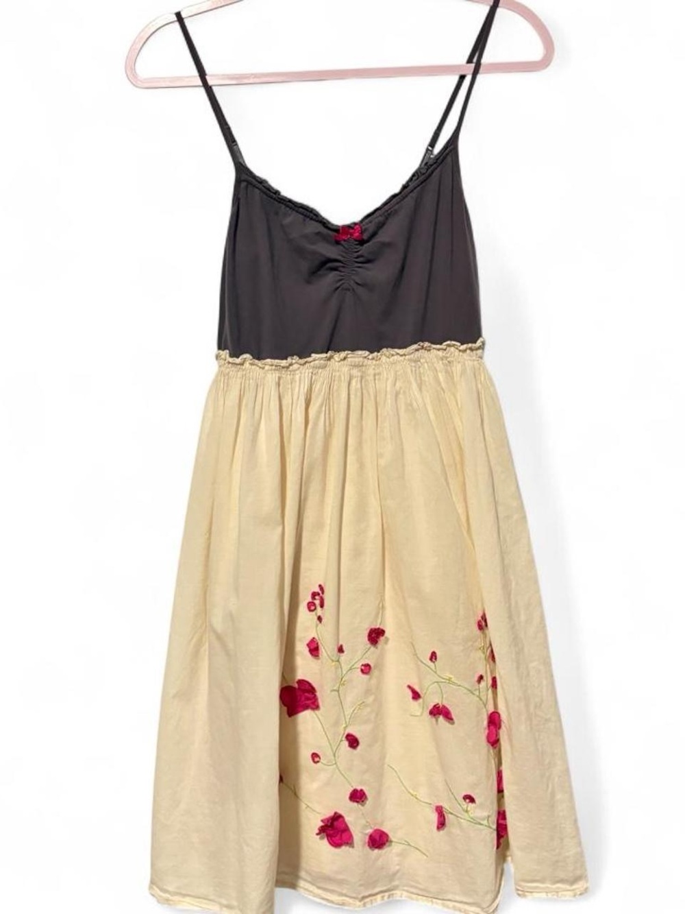 Vintage Y2K Anthropologie cream & gray sweet dress with floral appliqué